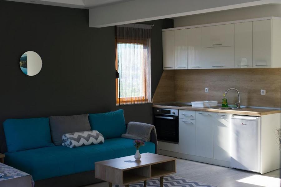 Apartments Ena Требинье Экстерьер фото