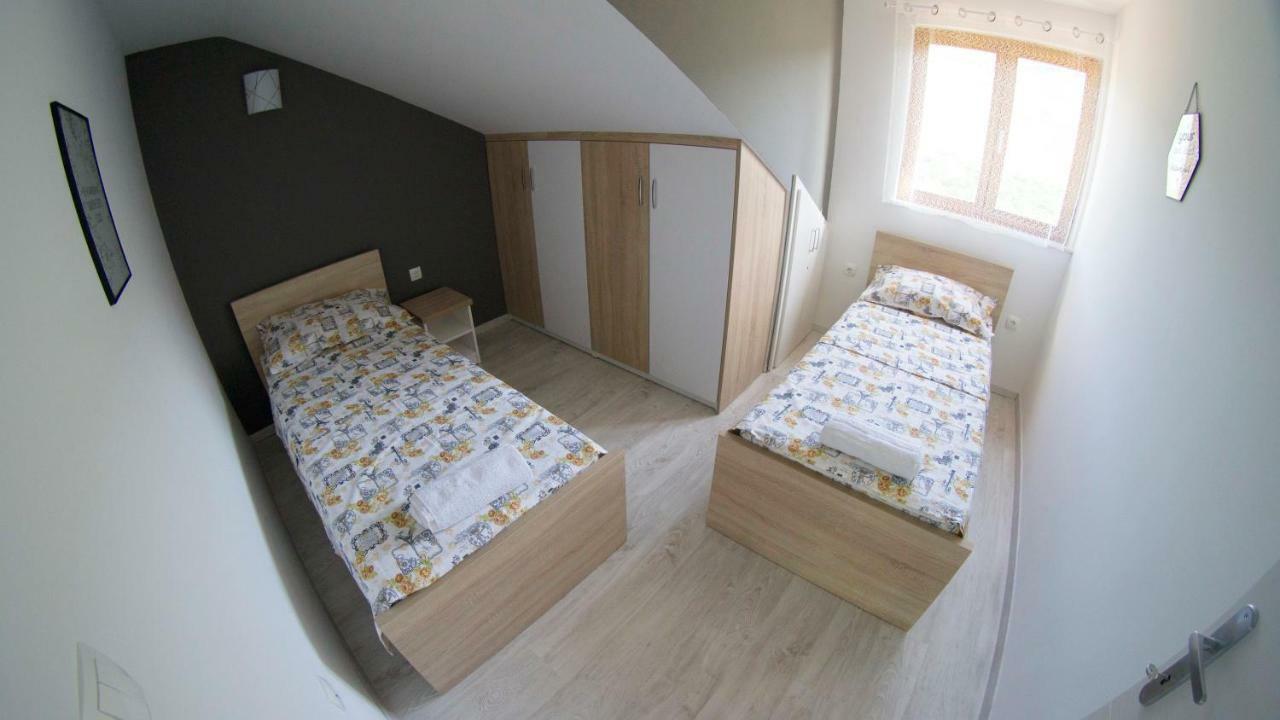 Apartments Ena Требинье Экстерьер фото